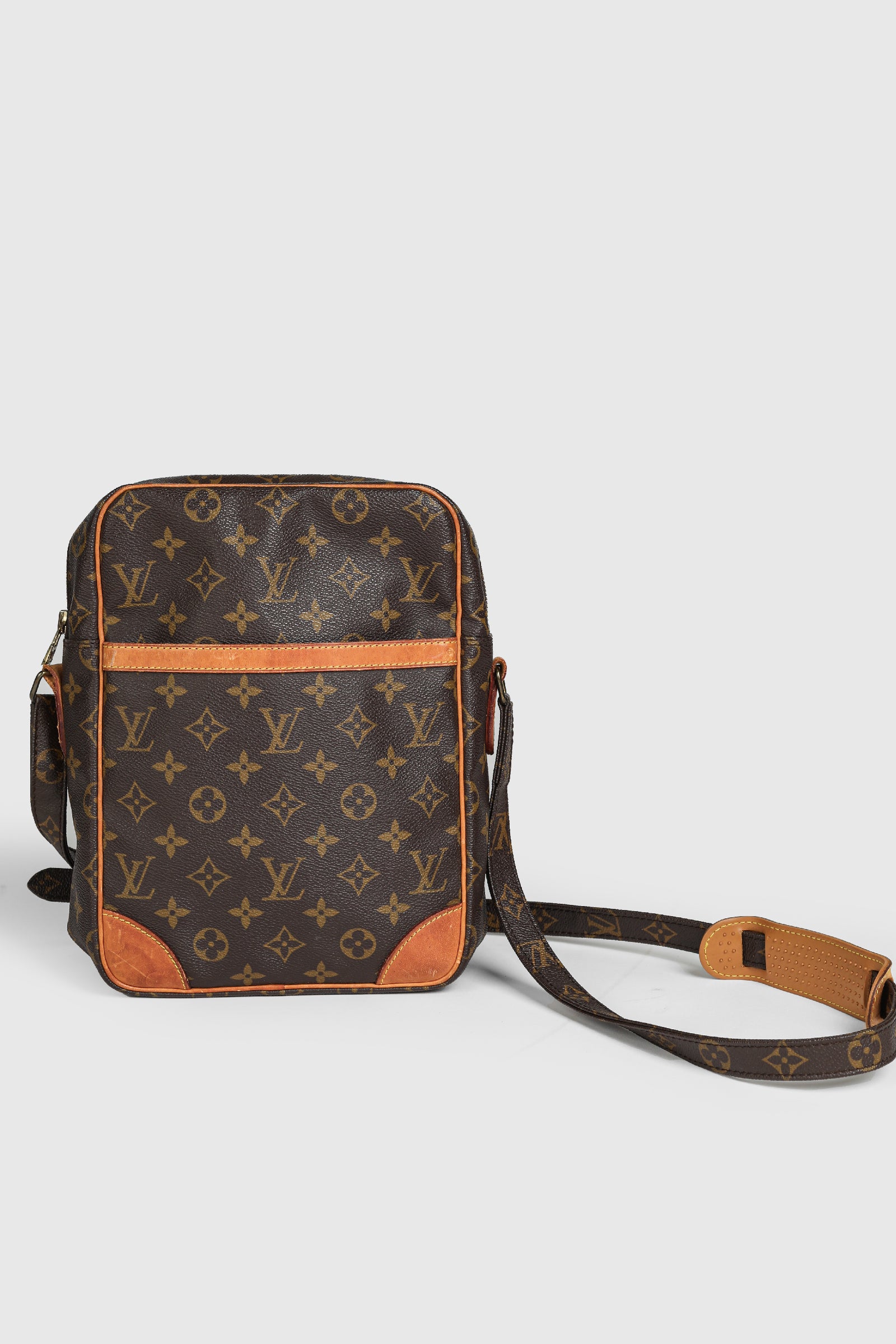 Louis Vuitton Green Epi Danube Crossbody – Bag Addictions