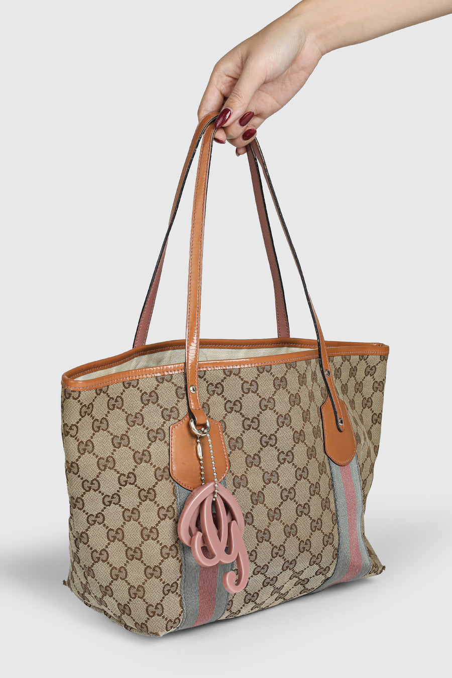 Lot 192: 4 Vintage Gucci Handbags | Case Auctions